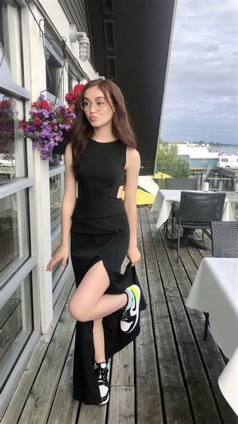 anna cathcart legs.